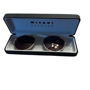 Mitani eyewear case and glasses topper